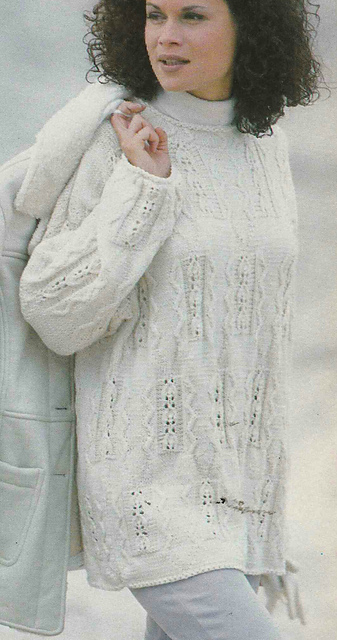 # 18 Patterned Sweater in Wool-White