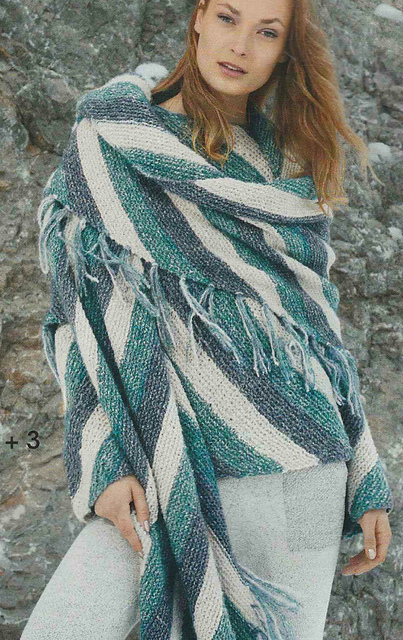 # 02/03 Pull et écharpe avec rayures diagonales