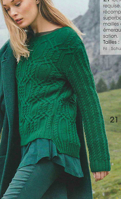 # 21 Pull vert en motif torsadé