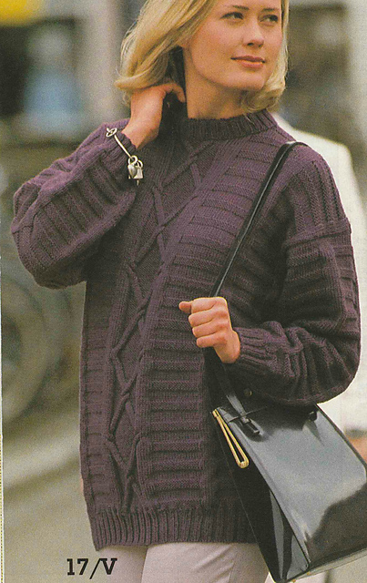 # 17 Sweater in Aubergine