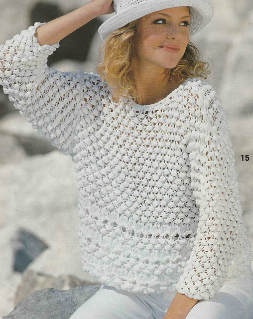 # 15 Short Sweater in White