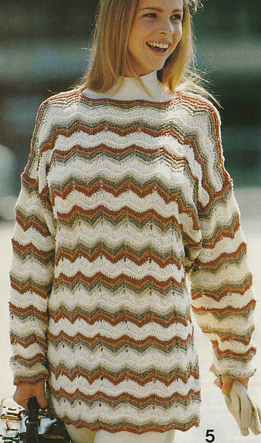# 05 Sweater in Wave Pattern
