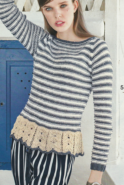 # 51 Pull avec basque en motif ajouré