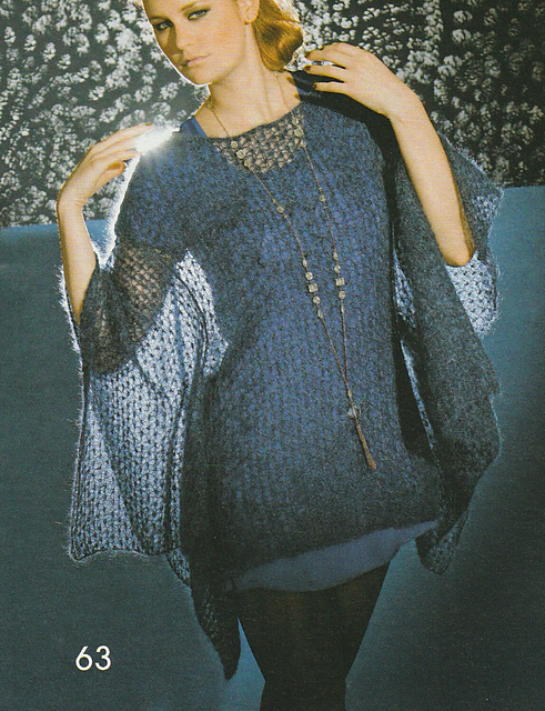 # 63 Pull motif filet et manches larges