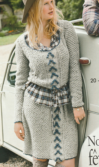 # 20/21 Pull et jupe en look folklorique