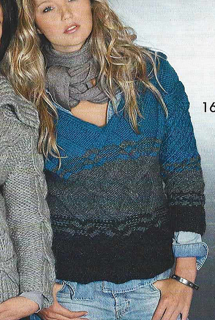 # 16 Pull avec grand motif tressé