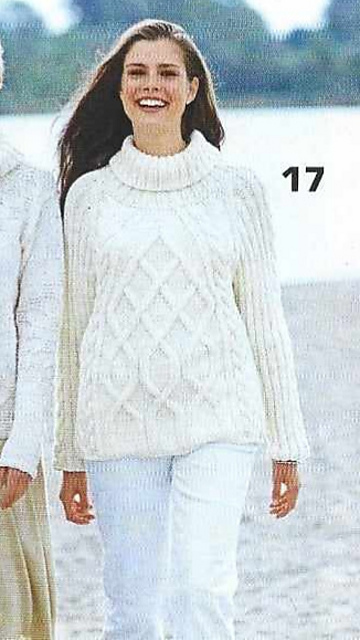 # 17 Raglan Sweater in Wool-White