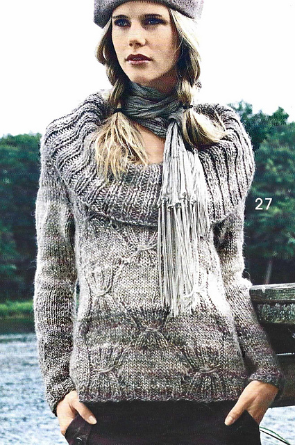 # 27 Pull structuré brun/beige forme trapèze