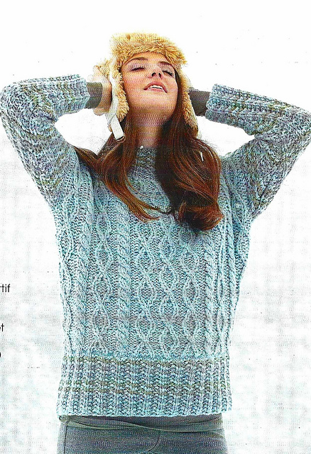 # 36 Pull motif torsadé avec bordures côtelées