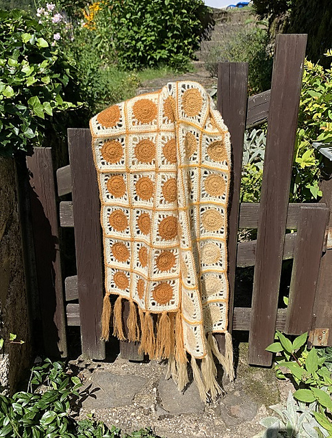 Sunny Shawl