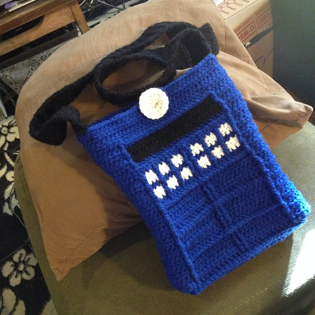 The London Crochet Bag