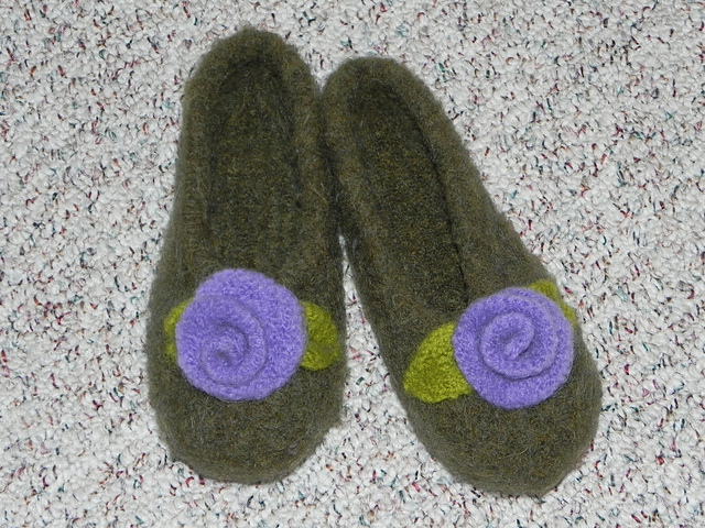 Felted Rose and Double Leaf