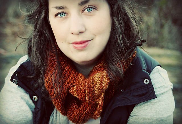 Stasia Cowl