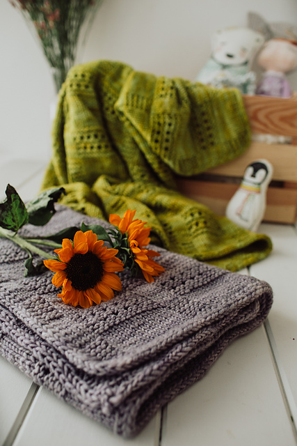 Nora baby blanket