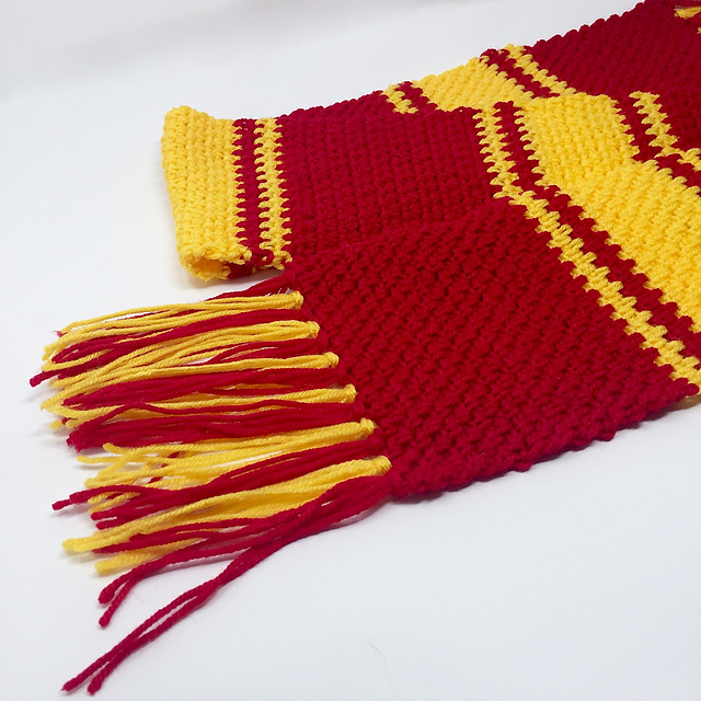 Magical School scarf
