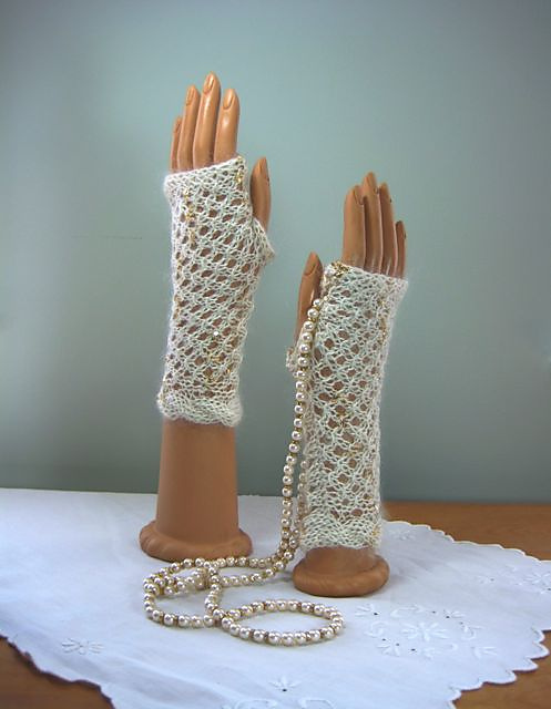 Lacy Wrist Warmers