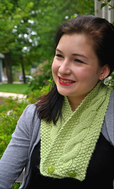Easy Cabled Cowl