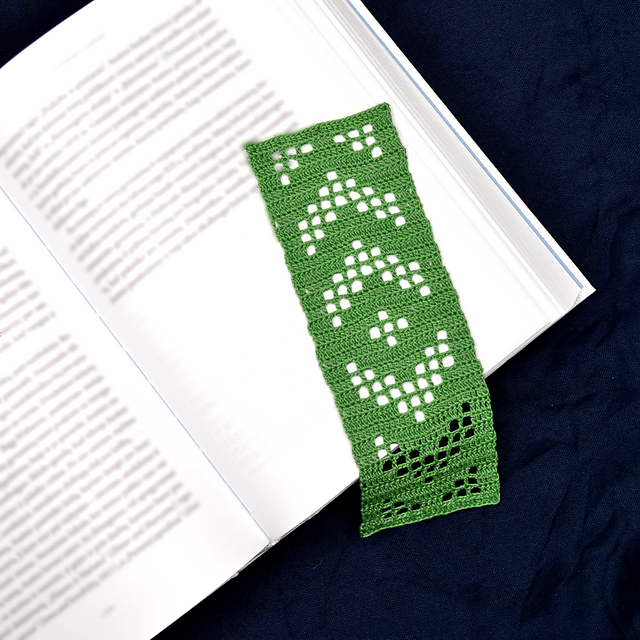Filet Bookmark Fir Tree