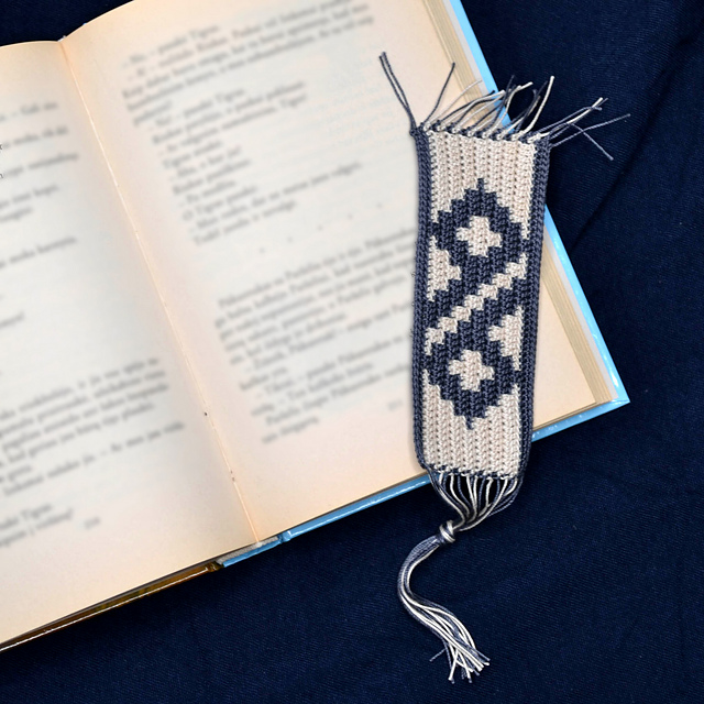 Bookmark Twisted Gaze