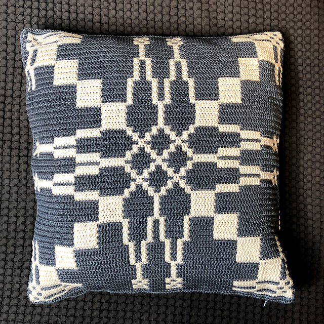 Mosaic Pillow Spring