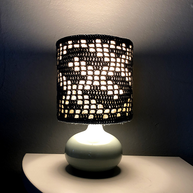 Filet Lampshade U letter
