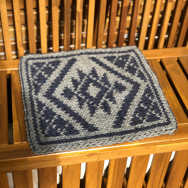 Knit Seat Pad Jagged Star