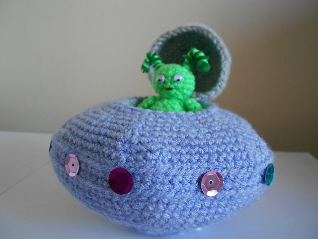 Zaon the Alien & UFO Space Ship