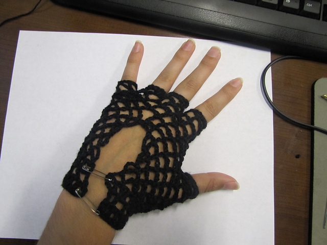 Fishnet Fingerless Gloves