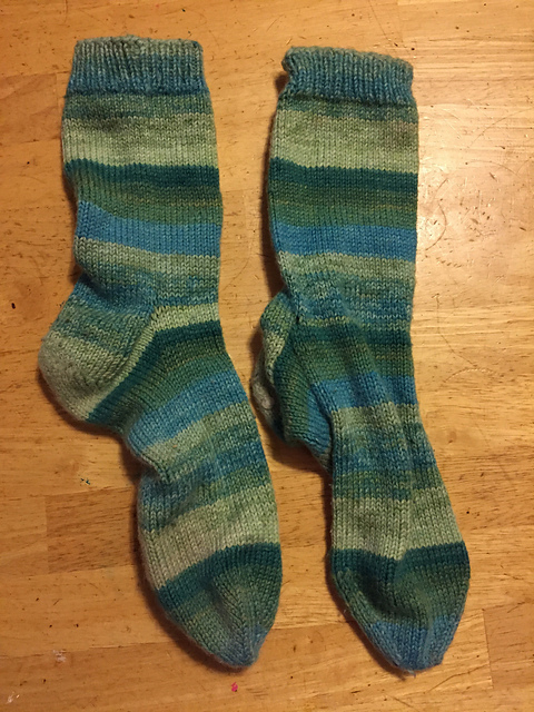 Beginner Socks Magic Loop variation