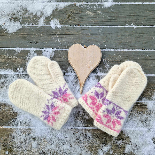 Stella tova votter / Stella mittens
