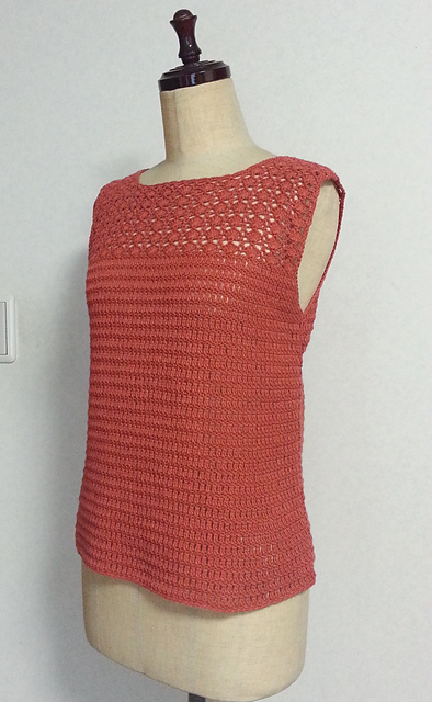 Sleeveless lace Pullover