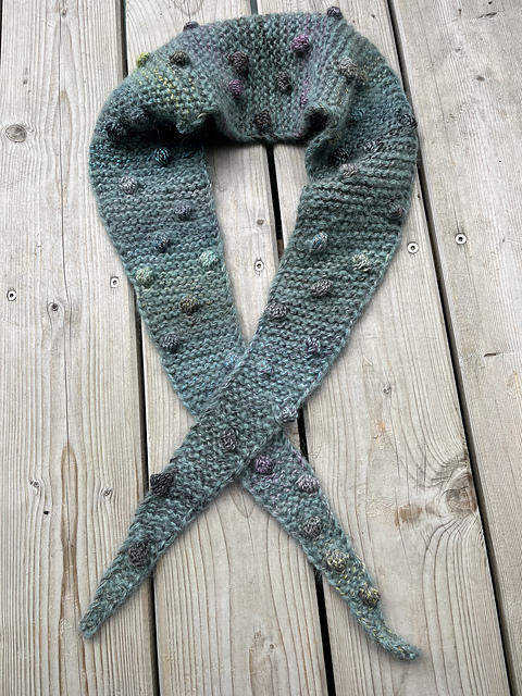 BOBBLES EVERYWHERE MINI SCARF