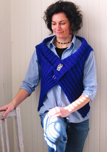 # 081 Sweater Vest