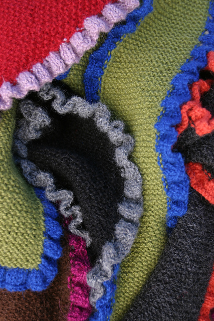 # 066 Shorty Ruffle Scarves