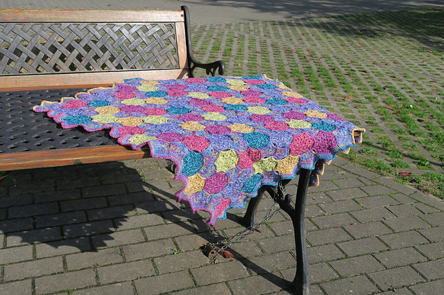 Jewelled Pebbles Blanket