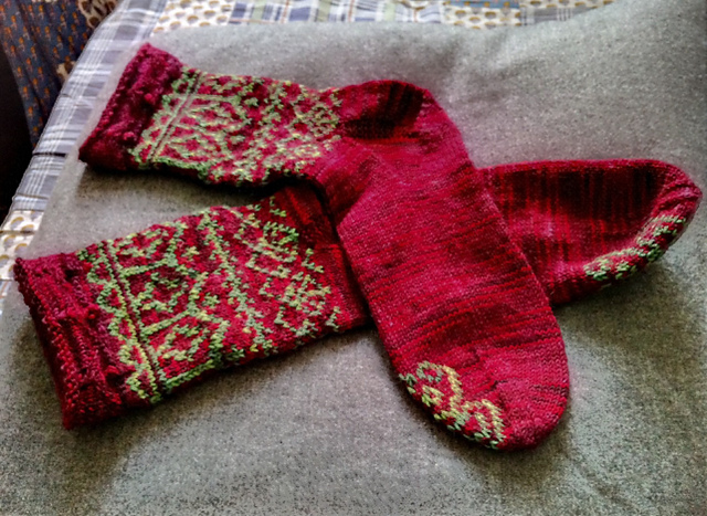 Nepal - Socken mit Ajourmuster-Umschlag