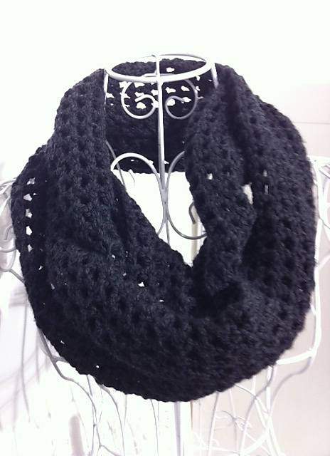Minimalist Cowl