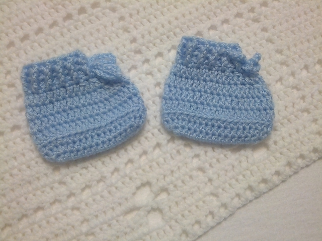 Ribbed Post Stitch Baby Booties
