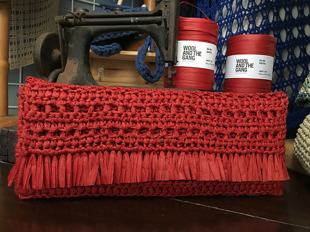 Passion Raffia Clutch