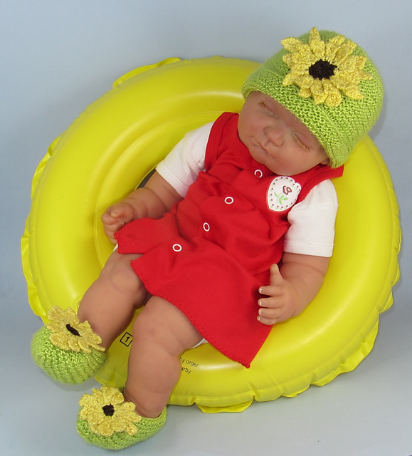 Baby Sunflower Slippers and Hat Set