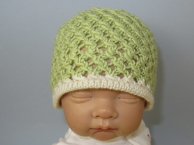 Baby 3 Stitch Lace Pattern Sandals and Skullcap