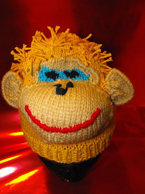 OSCAR ORANGUTAN HEAD BEANIE