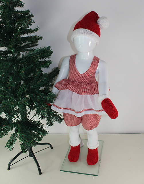 Ravelry: Toddler Santa Hat, Boots and Mittens pattern by Christine Grant