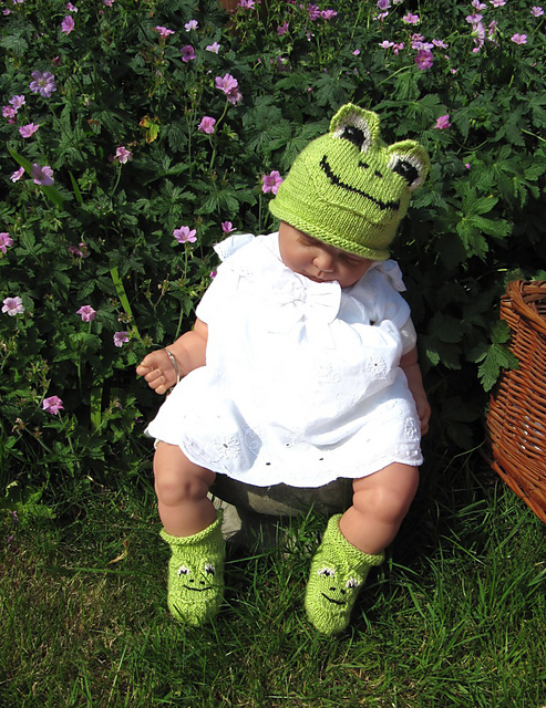 Baby Frog Silk Beanie and Boots