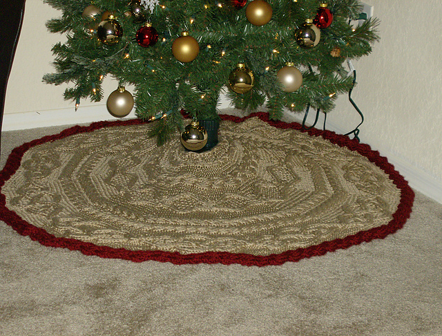 Aran Tree Skirt