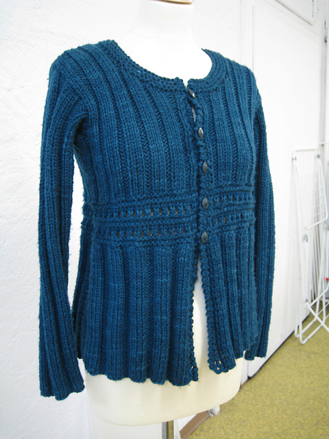 # 48 Transparenter Pulli