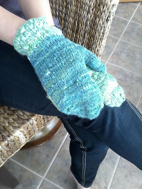 Plain Mitts in wool