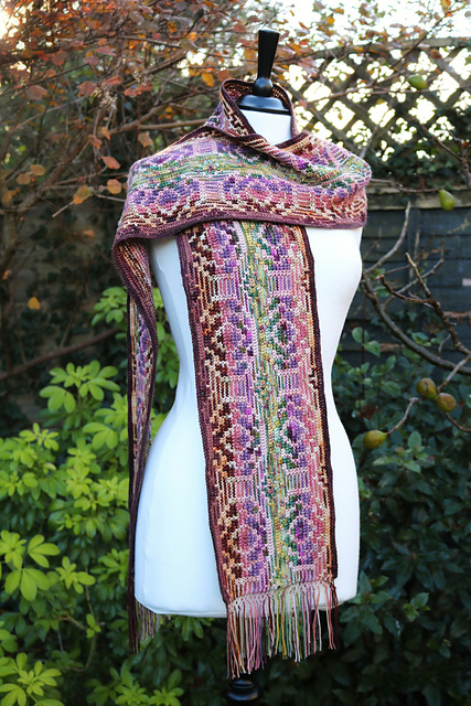 Ravelry: Alhambra Scarf pattern by Suraya Rina Hossain
