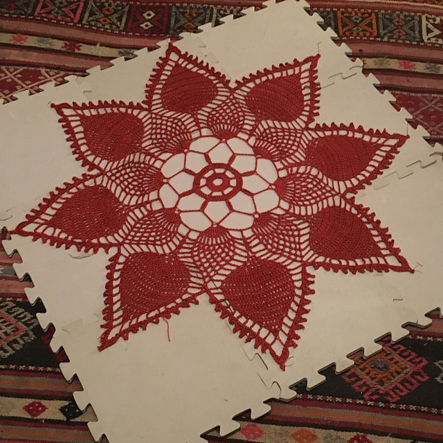 Pineapple Petals Doily #PD-425