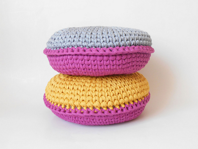 Macaron cushion